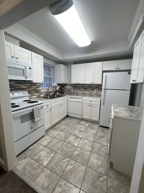 2846 Walton Way #10 - Photo 6 of 20
