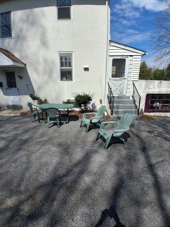 325 S Valley Forge Rd - Photo 5 of 14