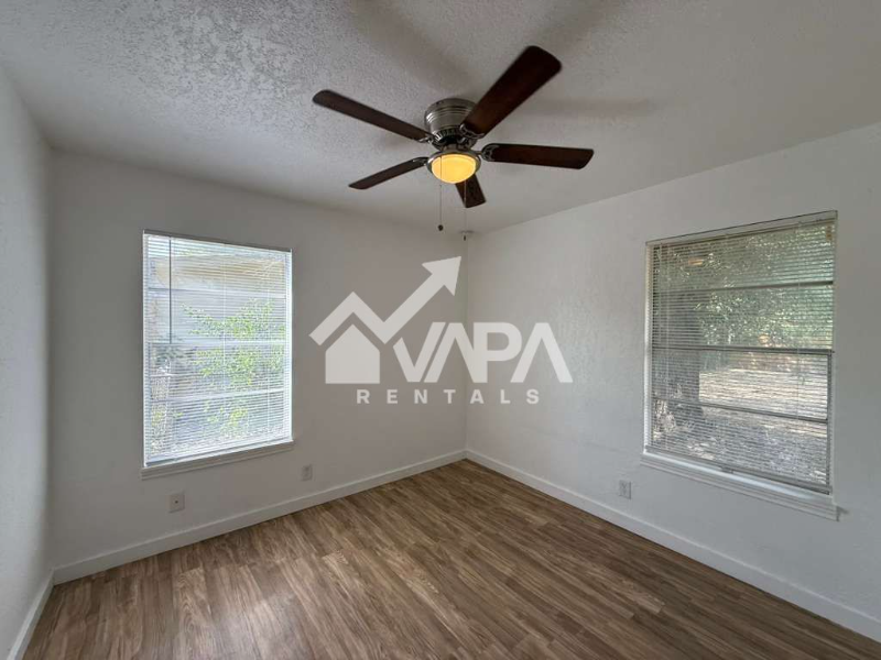 7831 Gallop Dr - Photo 5 of 18