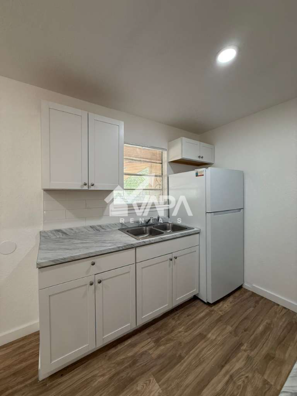 7831 Gallop Dr - Photo 4 of 17