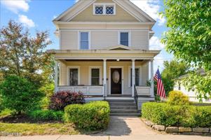 featured image of 162 Lake Ave