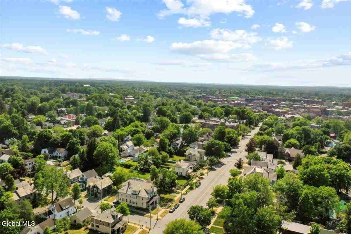 162 Lake Ave - Photo 3 of 30