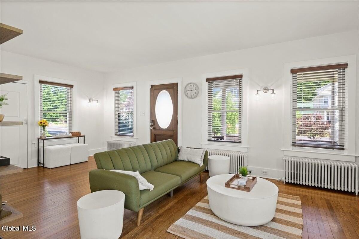 162 Lake Ave - Photo 5 of 30