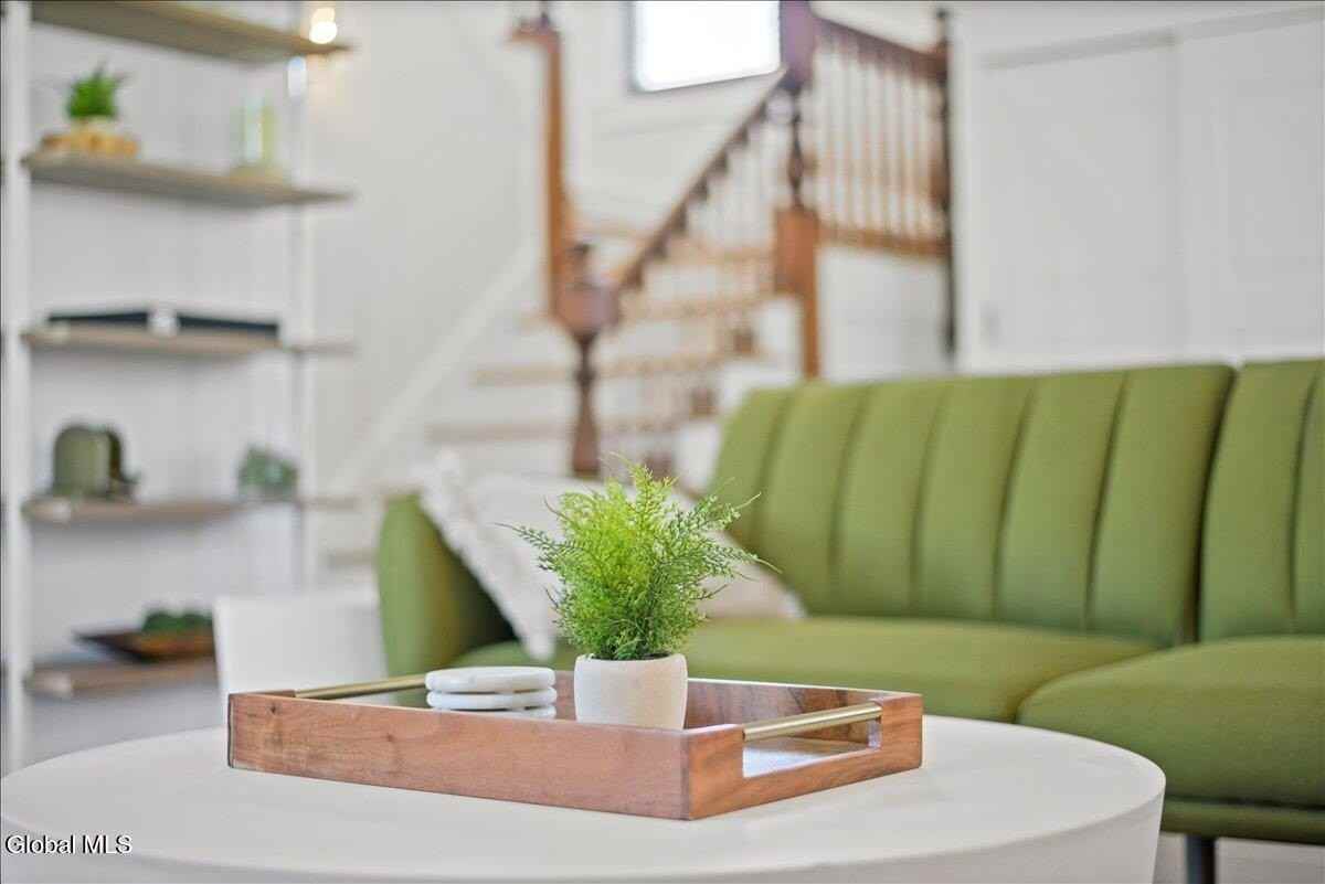 162 Lake Ave - Photo 6 of 30