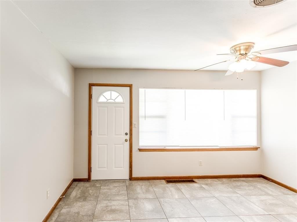 1804 Melrose Dr - Photo 2 of 19