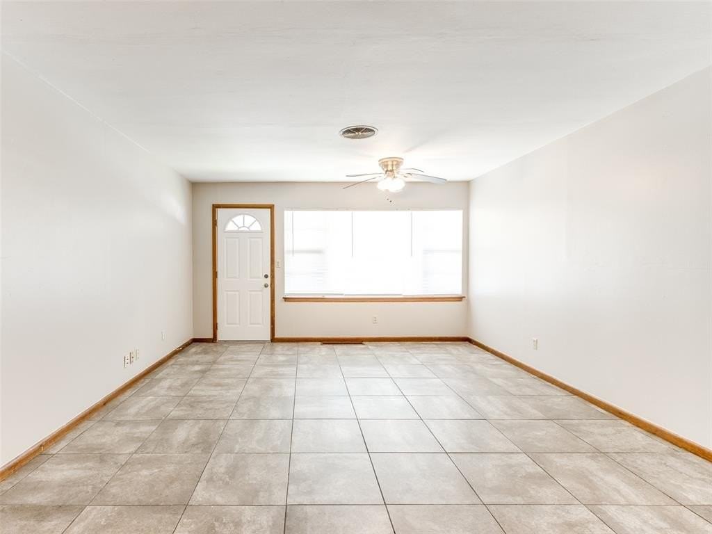 1804 Melrose Dr - Photo 3 of 19