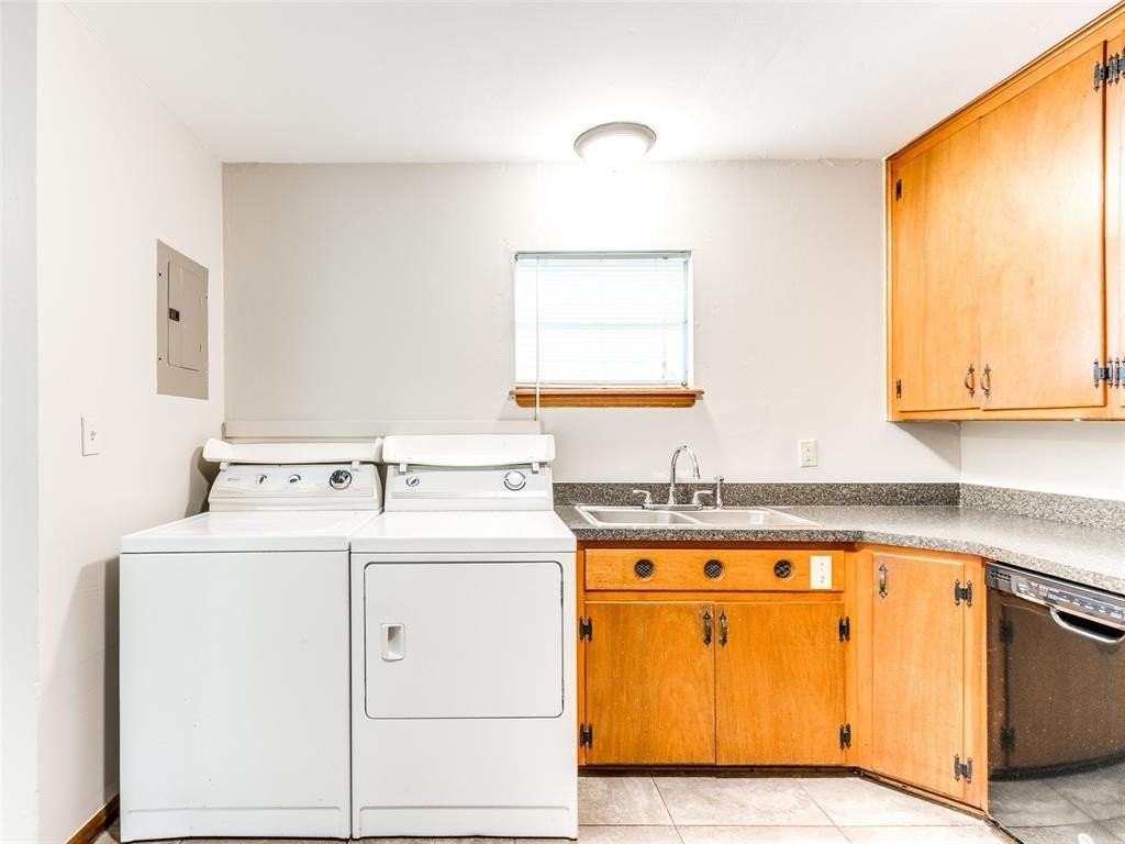 1804 Melrose Dr - Photo 7 of 19