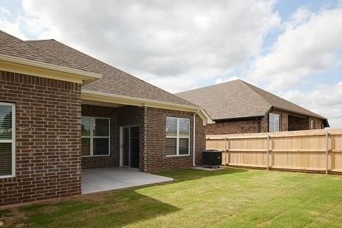 16312 Dakota Dr - Photo 6 of 44