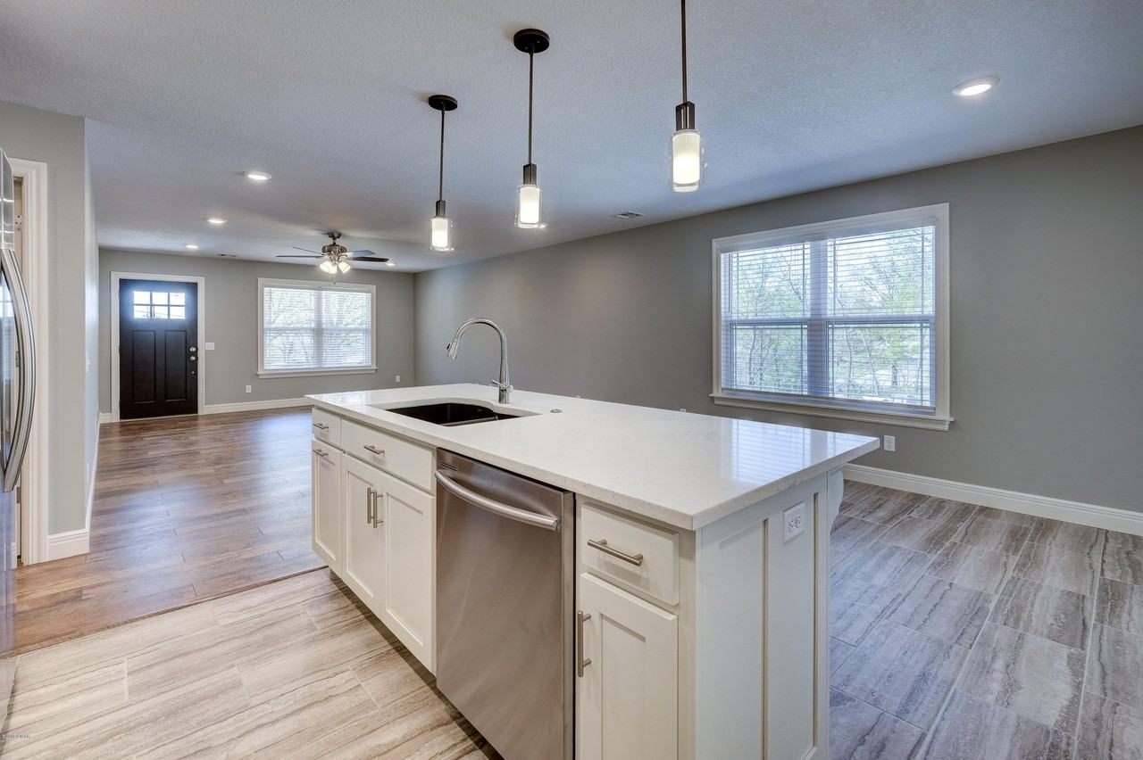 3303 S Moffet Ave - Photo 6 of 16