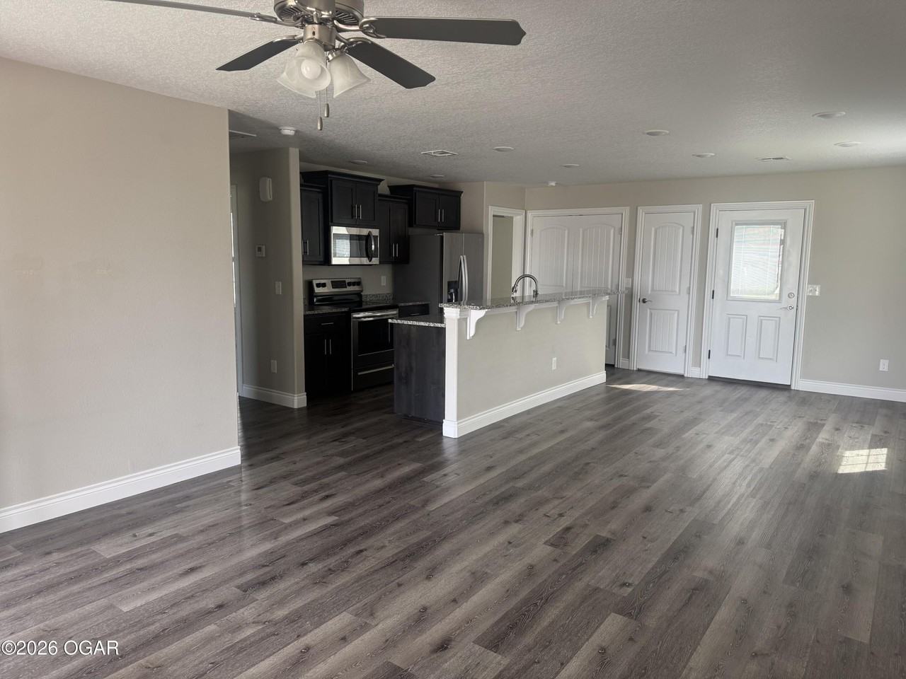 1815 Ohio Ave - Photo 3 of 11