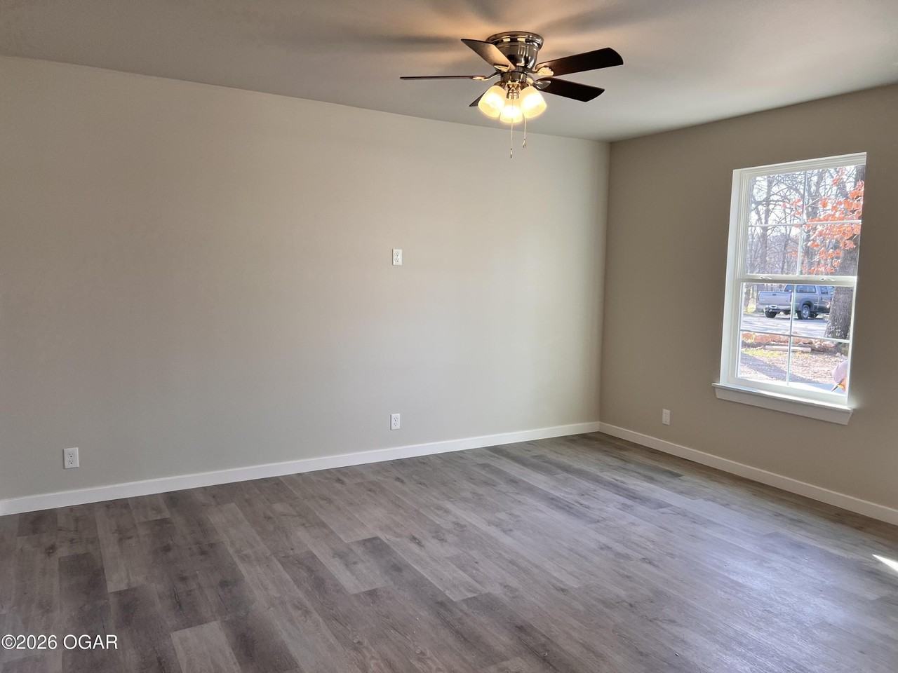 1107 E 34th St - Photo 5 of 9