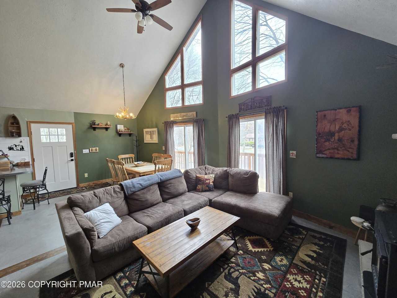 672 Stony Mountain Rd - Photo 4 of 26