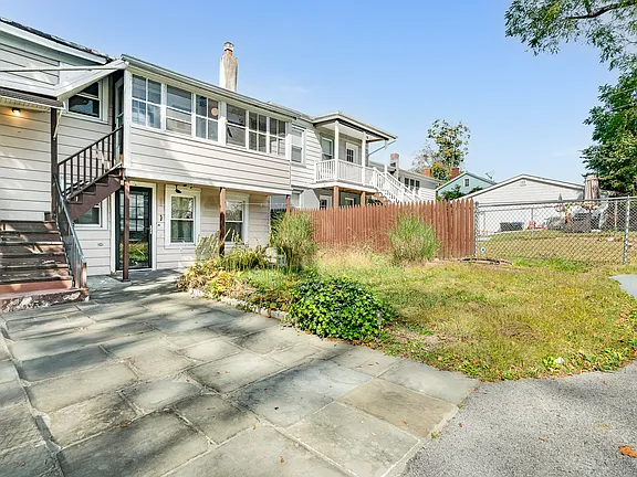 49 Delafield St #1stFL - Photo 3 of 13