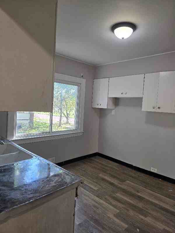 10626 Thrush Ave - Photo 5 of 9