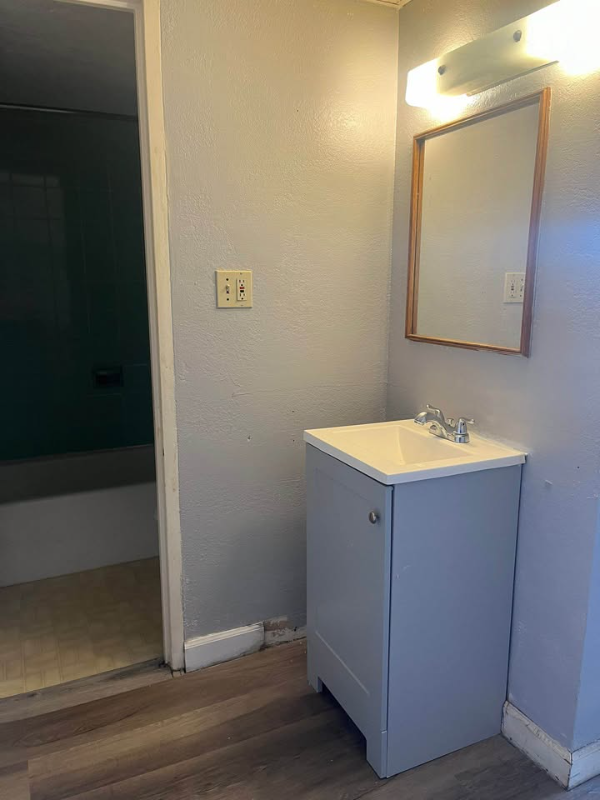 111 S Summit St #204 - Photo 2 of 20