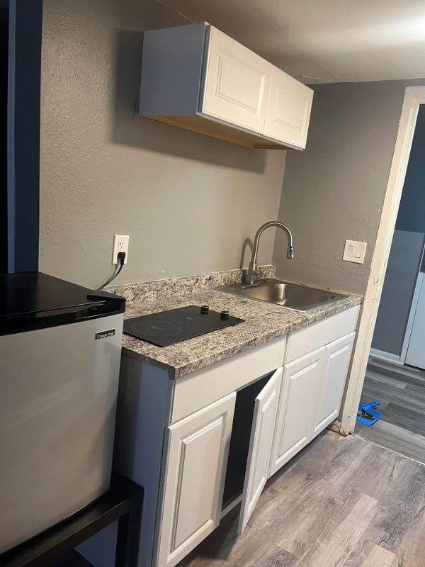 111 S Summit St #204 - Photo 3 of 20