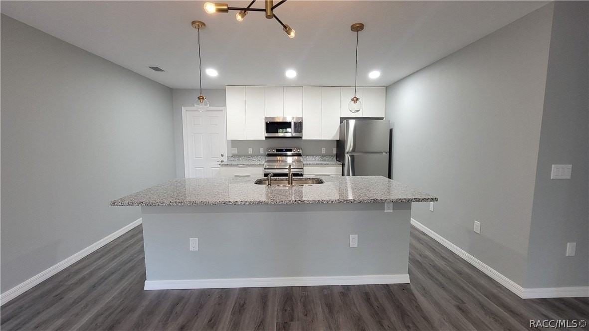 7043 N Outrigger Ter - Photo 5 of 13