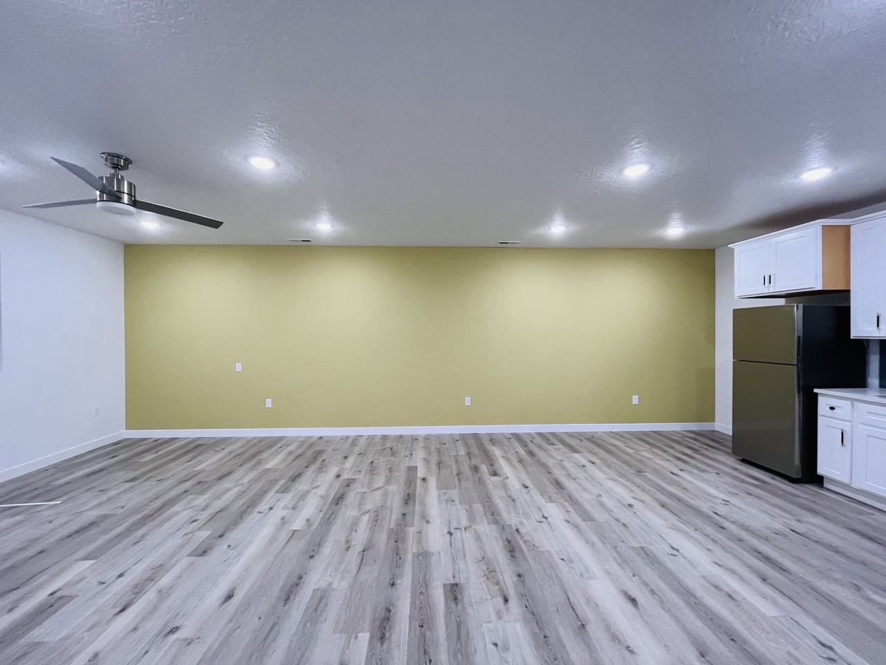 1567 W Sparta Way - Photo 4 of 12