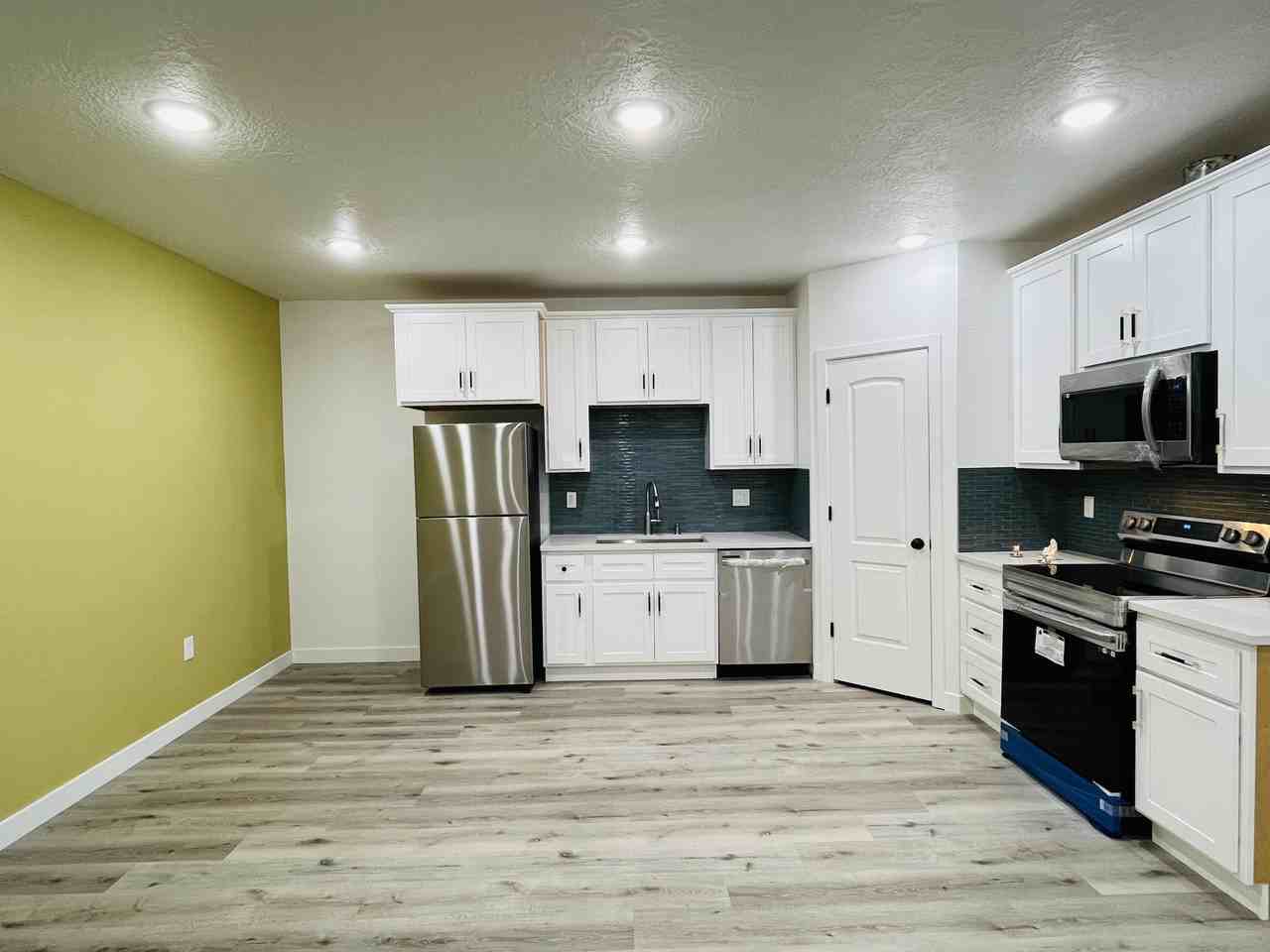 1567 W Sparta Way - Photo 5 of 12