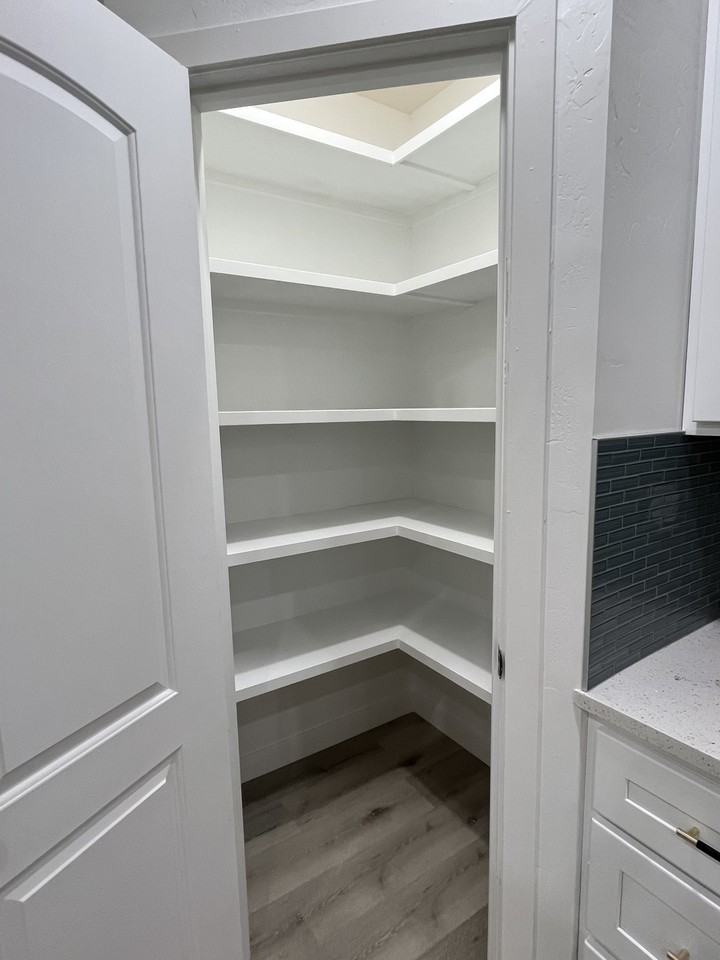 1567 W Sparta Way - Photo 6 of 12