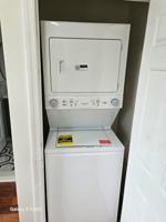 featured image of 424 Leslie St #3