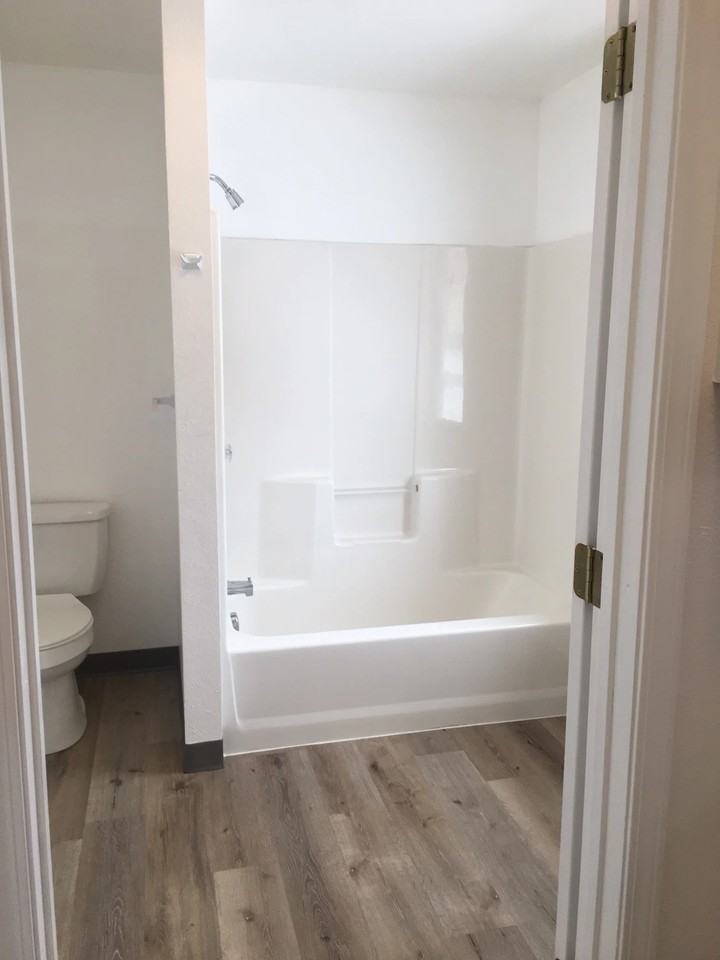 2013 North Ave W #2 - Photo 4 of 8