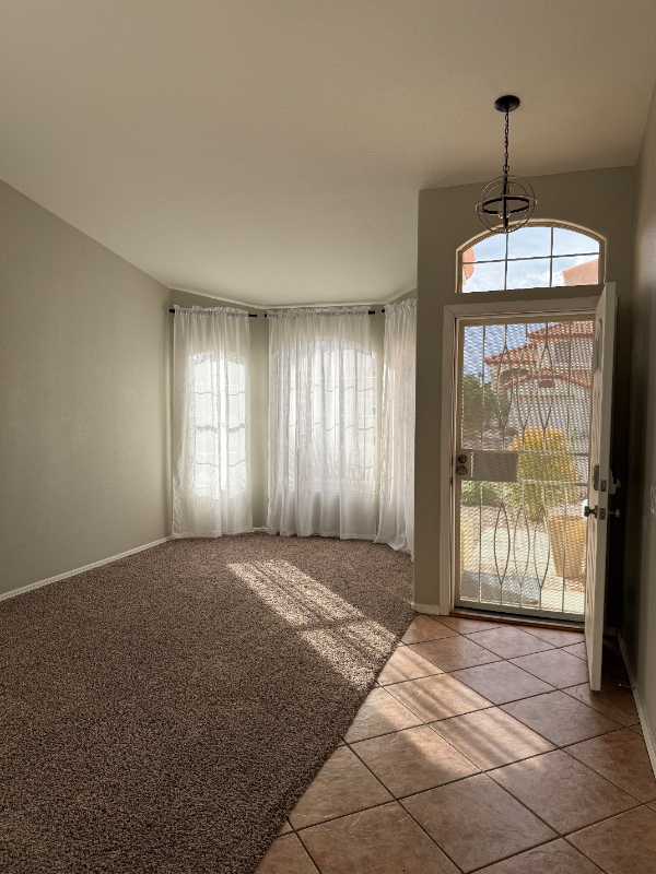 8924 W Tierra Buena Ln - Photo 3 of 7