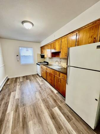 173 Sherman Ave #22 - Photo 6 of 10