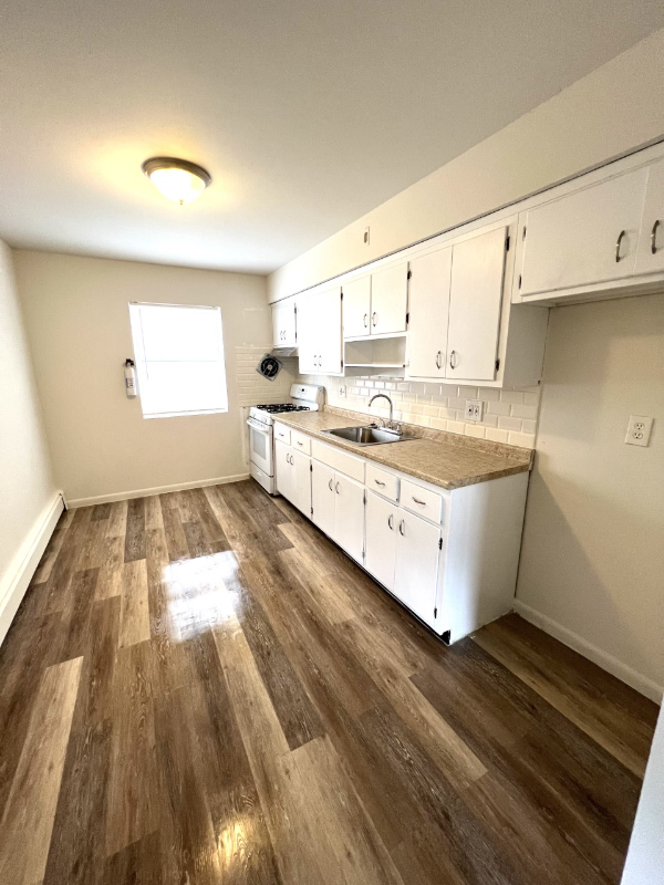 173 Sherman Ave #22 - Photo 7 of 10