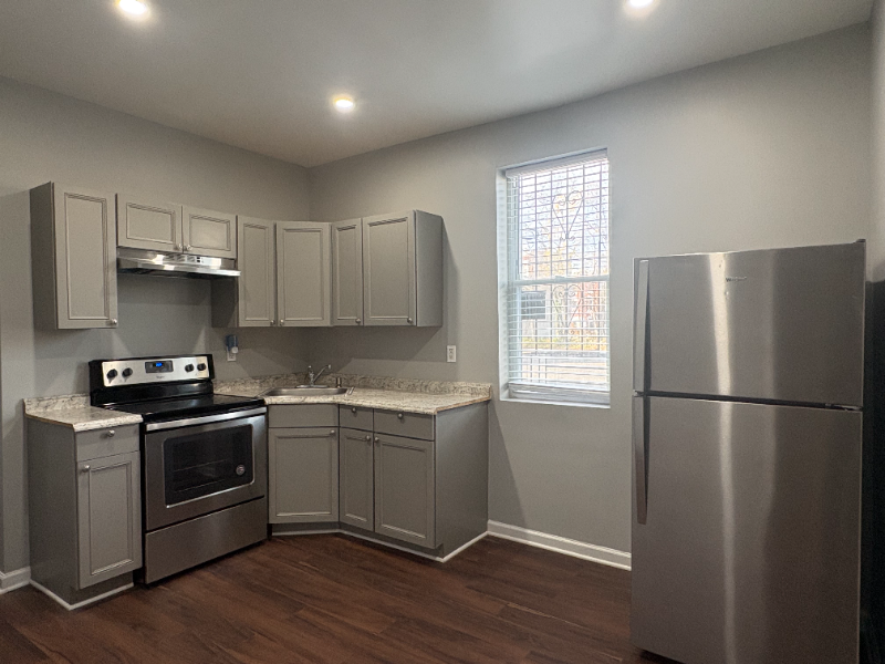 1522 W Dauphin St #1 - Photo 2 of 8