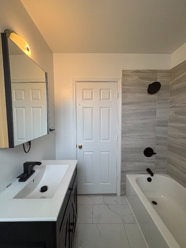 1522 W Dauphin St #1 - Photo 3 of 8