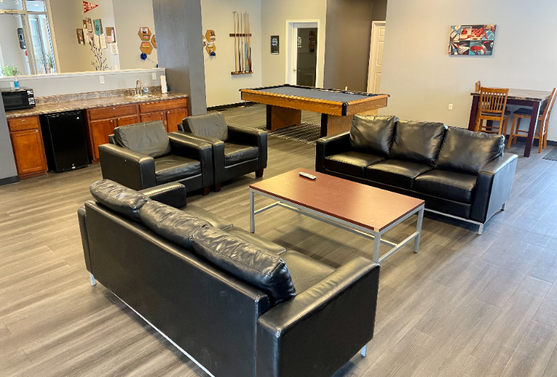 3278 N Henderson St - Photo 6 of 6