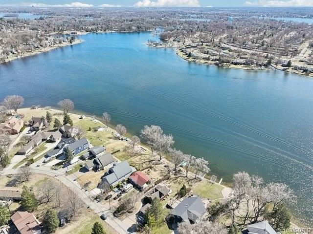 3641 Mann Rd - Photo 2 of 50