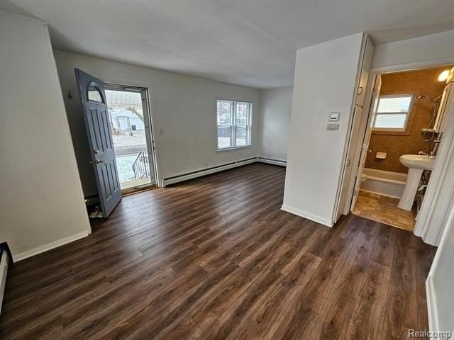 126 N Slater St - Photo 4 of 15