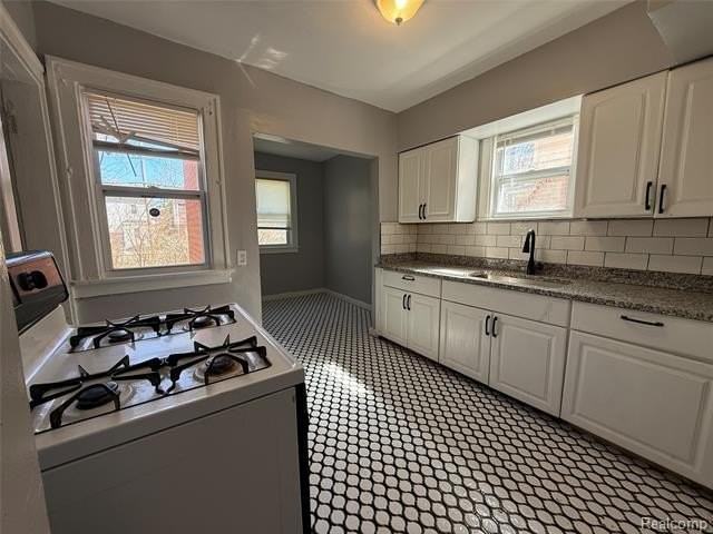 16206 Snowden St - Photo 5 of 18