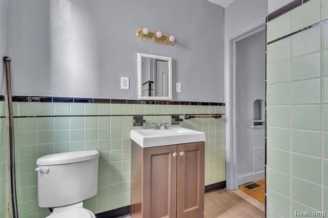 17701 Manderson Rd - Photo 6 of 42