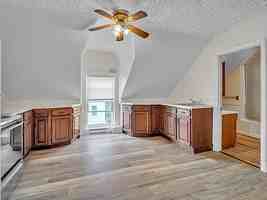 featured image of 9 Leonard St #3