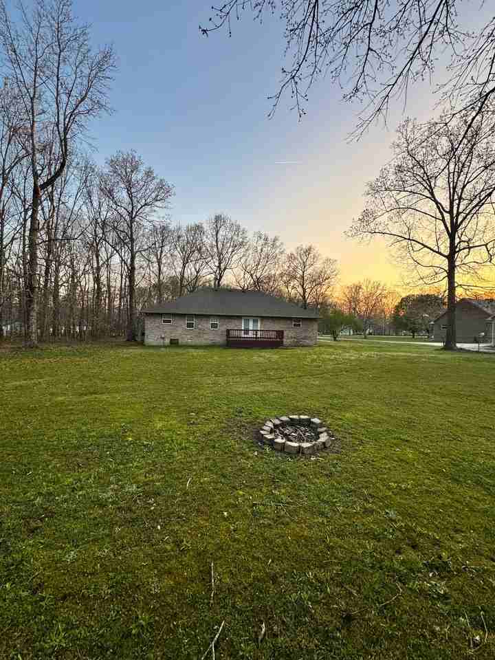 72 Sharon Dr - Photo 5 of 20