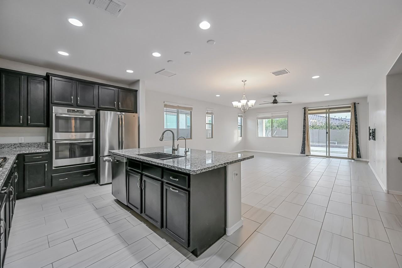 9775 West Cashman Drive - Photo 5 of 29