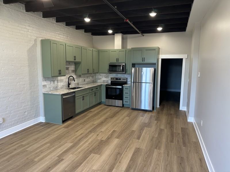 104 S Fourth St #D - Photo 5 of 15