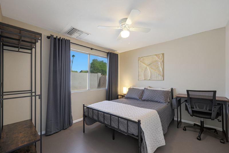 14625 N 26th Ave - Photo 2 of 9