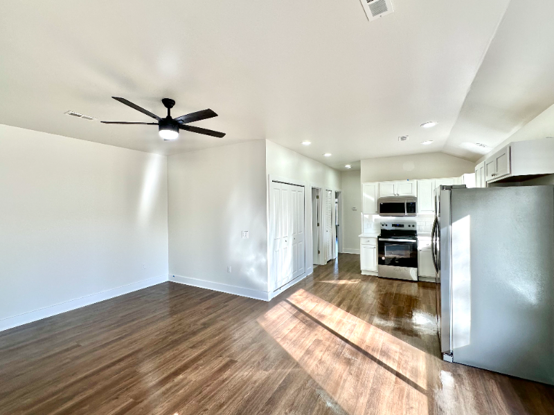 1940 W Cadmus Rd #101 - Photo 2 of 10