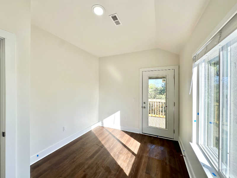 1940 W Cadmus Rd #101 - Photo 5 of 10