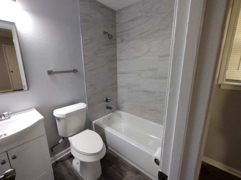 1202 S 3rd St - Photo 6 of 10