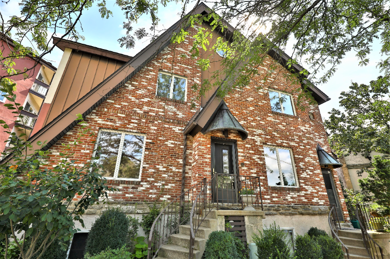 8 Rex Ave #11