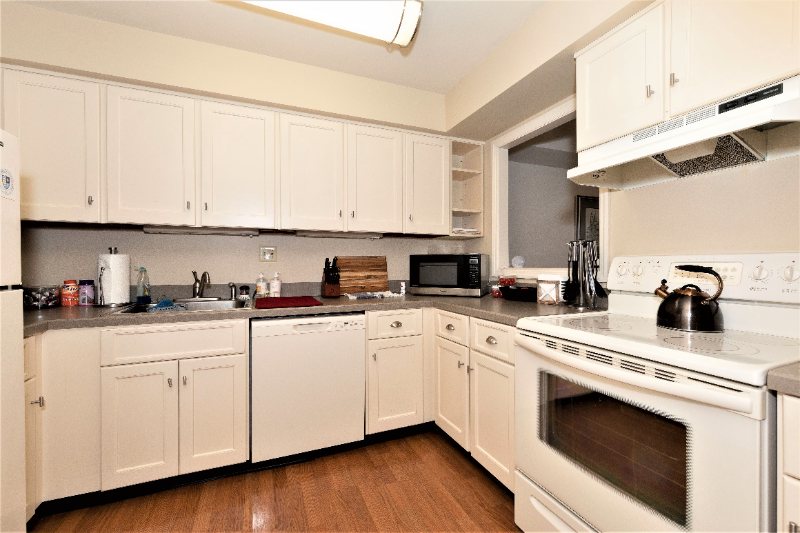 8 Rex Ave #11 - Photo 4 of 18