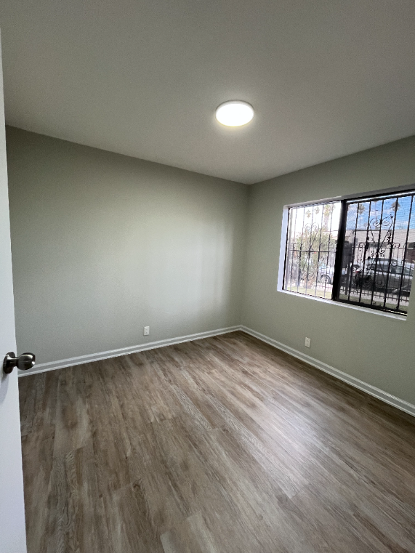 8460 Avalon Blvd #6 - Photo 6 of 9