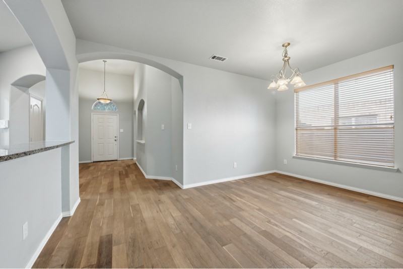 4405 Grassy Glen Dr - Photo 5 of 25