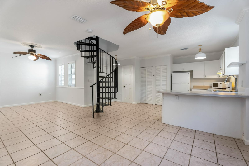 2850 Coconut Ave #14 - Photo 2 of 10