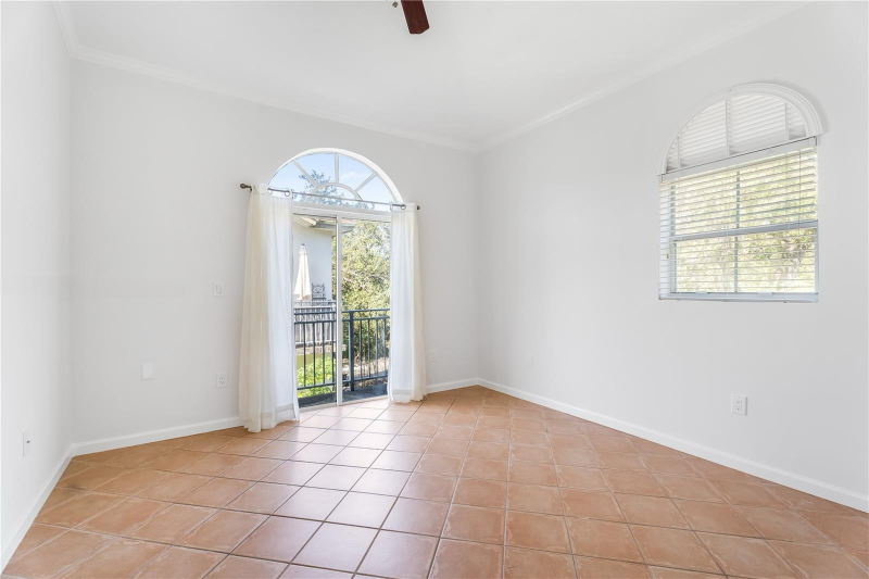 2850 Coconut Ave #14 - Photo 3 of 10